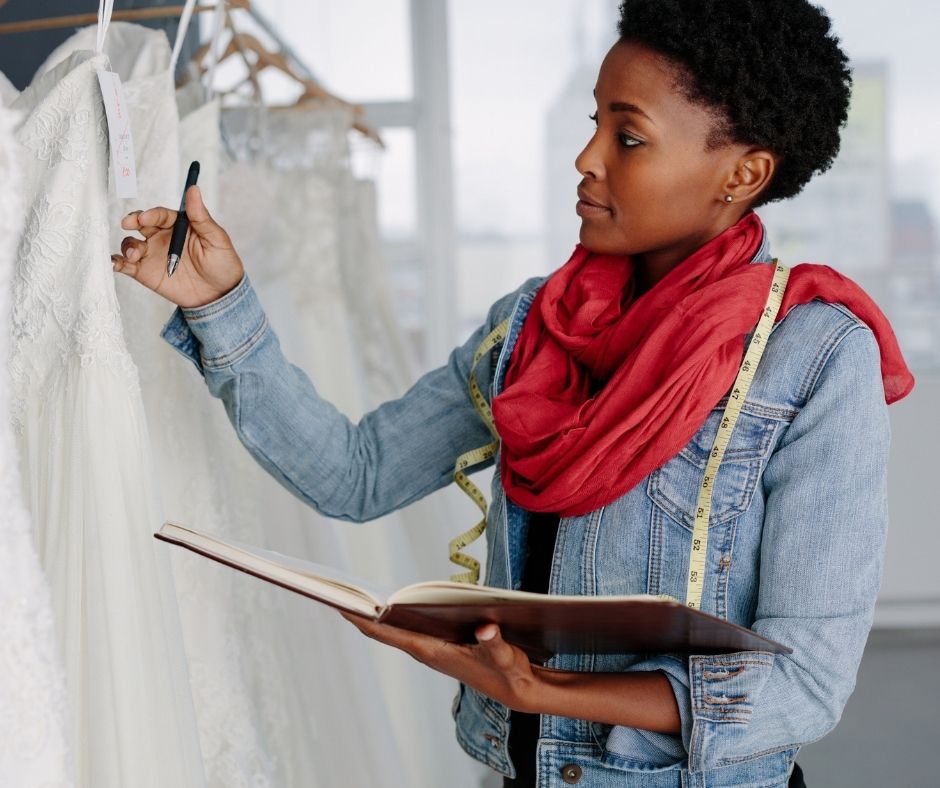How to Become a Bridal Dress Consultant?