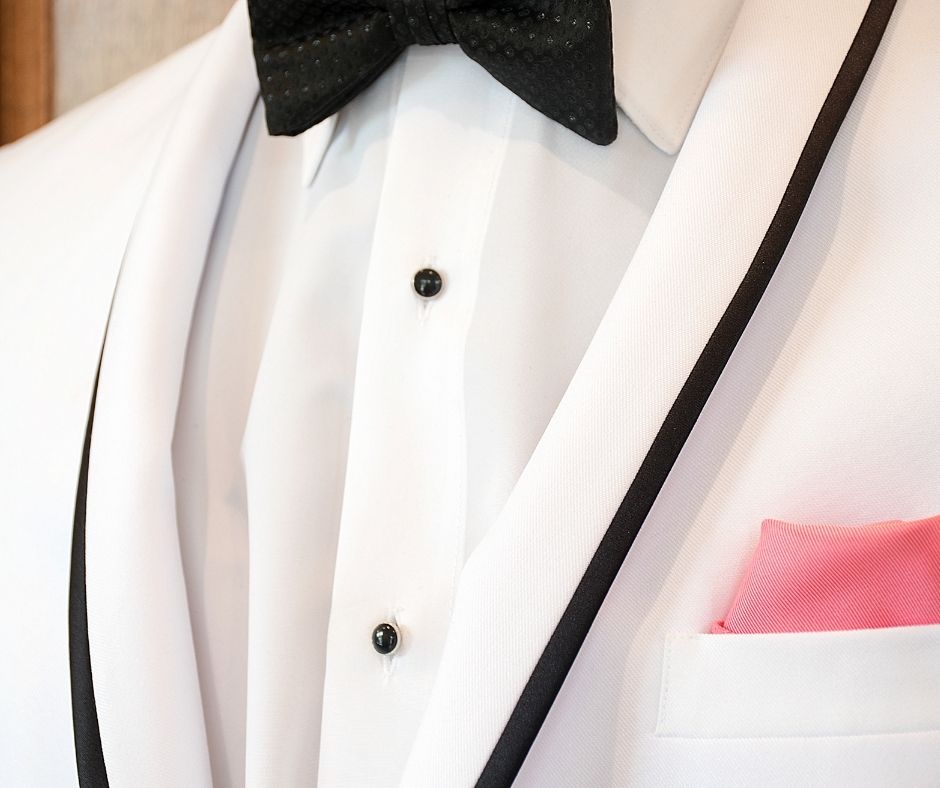 How to Fold a Pocket Square for a Tuxedo?