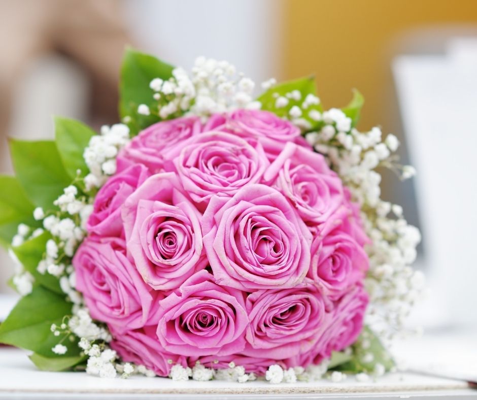 How to Make a Wedding Bouquet Of Roses?